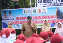 Wali Kota Solok Launching Kegiatan Gerakan Edukasi dan Pemberian Makanan Bergizi Untuk Siswa (Genius). kota solok