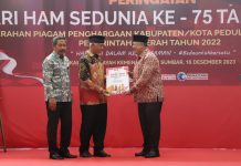 Wali Kota Solok Terima Penghargaan Kota Peduli HAM kota solok