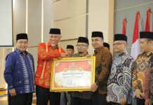 Wakil Wali Kota Solok Terima Anugerah Masjid Percontohan dan Ramah (AMPERA) Tahun 2024 kota solok